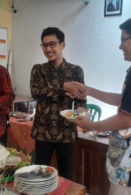 Juli Krisdianto Anggota DPRD I Propinsi Jawa Tengah Hadiri Acara Perkenalan Karang Taruna Desa Jingkang Ajibarang Banyumas