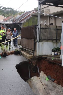 Beberapa Wilayah Alami Bencana, Polres Semarang Terjunkan Regu Siaga Bhayangkara