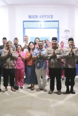 Wujud Kepedulian Polres Simalungun: Safari Ramadhan Bagi Takjil ke Karyawan Perkebunan