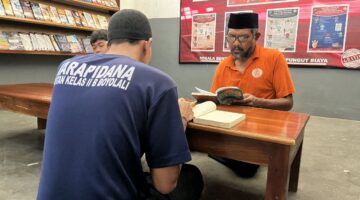 WBP Rutan Boyolali Peserta Kejar Paket C Isi Waktu Luang Ramadhan dengan Belajar Mandiri di Perpustakaan