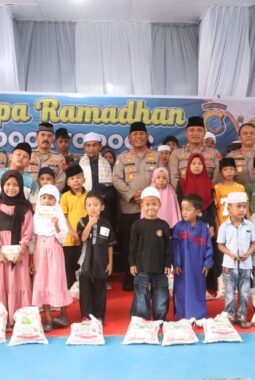 Sapa Ramadan Door To Door Polres Simalungun: Kapolres Aritonang Peluk 50 Anak Yatim Sambil Menangis, Salurkan Santunan dan Pesan Anti-Narkoba