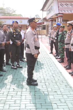 Kapolres Simalungun AKBP Marganda Aritonang Pimpin Apel Gelar Pasukan Ops Ketupat Toba 2026: 161.243 Personel Gabungan Siap Amankan Mudik Idul Fitri 1447 H