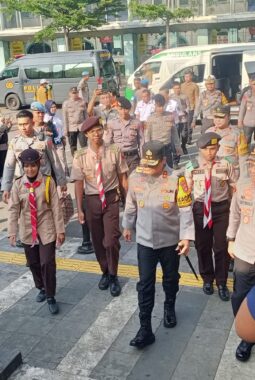 Kapolda Metro Jaya Tinjau Kesiapan Arus Mudik di Stasiun Pasar Senen, Pastikan Pengamanan Ops Ketupat Jaya 2026 Optimal