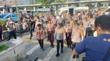 Kapolda Metro Jaya Tinjau Kesiapan Arus Mudik di Stasiun Pasar Senen, Pastikan Pengamanan Ops Ketupat Jaya 2026 Optimal