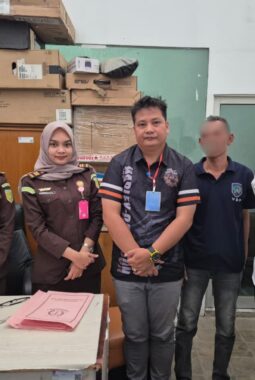 Korupsi BUMNag Unggul Jaya: Tersangka JP Diserahkan ke Jaksa, Negara Rugi Setengah Miliar Lebih