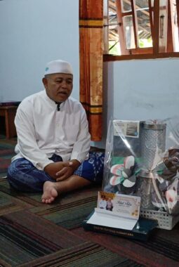 Santri Gayeng Nusantara Salurkan Parcel Lebaran untuk Ulama dan Tokoh Masyarakat di Purworejo