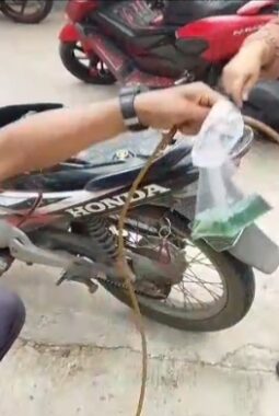 Diduga BBM Oplosan di Pertashop, Puluhan Motor Warga Mancak Rusak