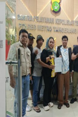 Ketua Projo Muda Kota Tangerang Halasson Sigalingging Melaporkan Salah Satu Akun Sosmed Ke Polres Metro Tangerang Kota