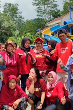 Pererat Tali Silaturahmi, Keluarga Besar Radio RJ Gelar Halalbihalal Sambil Rekreasi