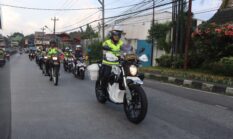 Gunakan Sepeda Motor, Kapolres Semarang Patroli Gereja
