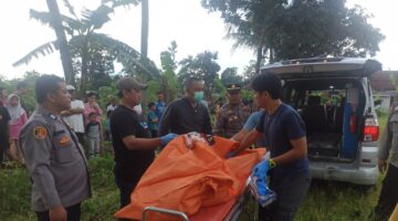 Mayat Pria Ditemukan di Sungai Kering Karangpawitan, Polisi lakukan oleh TKP