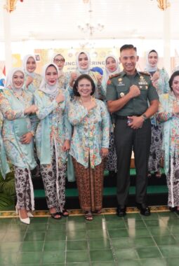 Danrem 072/Pamungkas Hadiri Puncak Acara Peringatan Hari Kartini Tahun 2026 DIY