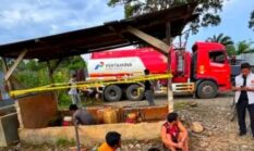 Polda Sumsel Sikat 3 Gudang Minyak Ileg4l, 14 Orang Diringkus Bersama Puluhan Ton BBM Subsidi