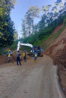 Pasca Longsor  Jalan Provinsi  Jalur Caringin  Bungbulang Berangsur Kembali di Buka