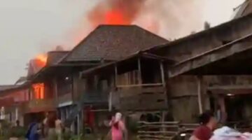 Lahap Permukiman, Kebakaran Hebat di Desa Kertasari Karang Dapo. 