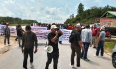 MASYARAKAT PEKANBARU GELAR DEMO DAMAI, DESAK PEMKOT TINDAK LANJUTI PT YABISA SUKSES MANDIRI YANG DIDUGA LANGGAR ATURAN PERPARKIRAN   