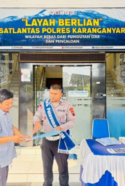 Humanis dan Bersahabat, Polantas Menyapa di Satpas Karanganyar Permudah Proses Permohonan SIM