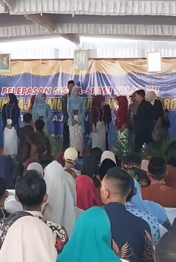 Ratusan Siswa SMK Gajah Mungkur 1 Wuryantoro Dilepas, Polisi Ingatkan Hindari Konvoi