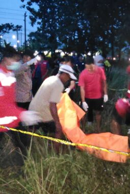 Lansia Ditemukan Meninggal di Tengah Sawah, Respons Cepat Pamapta dan Inafis Polres Sragen Lakukan Evakuasi serta Olah TKP