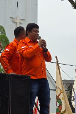 Aksi Partai Buruh Suarakan Nasib Buruh TPL