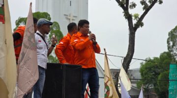 Aksi Partai Buruh Suarakan Nasib Buruh TPL