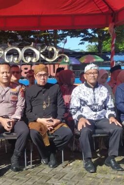 Semangat Pendidikan di Alun-Alun Bungbulang pada Upacara Hardiknas 2026 Ratusan Peserta Hadir