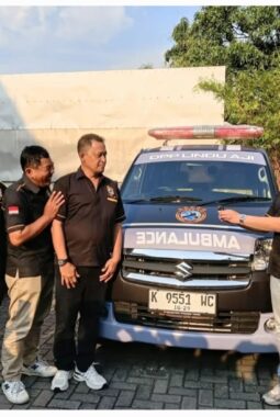 LINDU AJI MENYEDIAKAN AMBULANS GRATIS BAGI MASYARAKAT SEMARANG