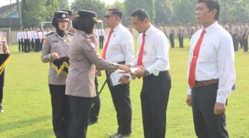 Ungkap 4.621 Butir Obat Terlarang, Kapolres Sragen Beri Penghargaan Khusus Kasatresnarkoba
