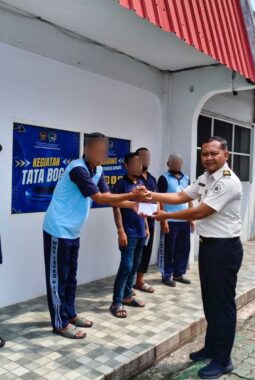 “Dari Karya Menuju Kemandirian: Lapas Pati Apresiasi WBP Lewat Pemberian Premi”