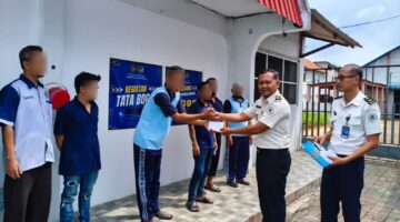 “Dari Karya Menuju Kemandirian: Lapas Pati Apresiasi WBP Lewat Pemberian Premi”