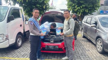 Pelayanan Cek Fisik Samsat Karanganyar Makin Cepat dan Humanis, Warga Antusias Urus Administrasi Kendaraan