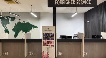 WNA Wajib Menjaga Ijin Tinggal Agar Tetap berlaku Walaupun WNA tersebut masih Dalam Proses Hukum