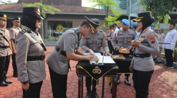 Polres Semarang Gelar Sertijab PJU dan Kapolsek Jajaran, Kapolres Tekankan Integritas dan Pelayanan Humanis.