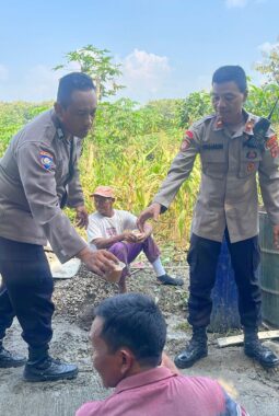 “Seruput Kopi Hangat Bersama Polisi, Terobosan ‘Kopling’ Polsek Sumberlawang Sentuh Hati Warga”