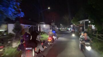 Patroli Brimob Batalayon D, Amankan Pelaku Curanmor Saat Patroli Dini Hari di Bekasi