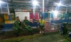 Babinsa Koramil 14 Jatisrono Bersama Linmas Sisir Obyek Vital Demi Jaga Keamanan Warga