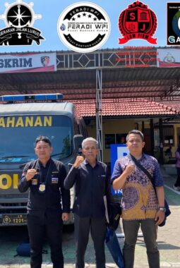 Ahli Waris Tomo Wigeno (Fredy) Didampingi Tim Hukum Feradi WPI Advokat dan Paralegal, GJLGAMAT-RI di Periksa Penyidik Polres Kendal Tindaklanjut Dugaan Penyerobotan Tanah 