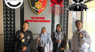 Saksi Ngainah Menjalani Pemeriksaan Didampingi Tim Hukum FERADI WPI Advokat dan Paralegal Kota Semarang ,Terkait Dugaan Penipuan di Polrestabes Semarang