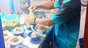 Kuliner Fenomenal Mie Ayam Mang Alex Jadi “Primadona” di Bungbulang, Dari Warga Hingga Pejabat Rela Antre