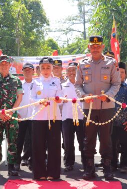 Kapolres Kendal Resmikan Jembatan Merah Putih Presisi di Sidodadi, Dorong Ekonomi Warga