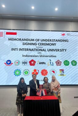 Universitas Ivet Ikuti Pengabdian Kepada Masyarakat Internasional di Malaysia Bersama 36 Perguruan Tinggi Indonesia