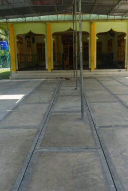 Halaman Masjid Al Ma’ruf Padukuhan Senden Selesai Diperkeras