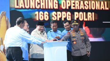 Dari Tuban, Presiden Prabowo Groundbreaking 10 Gudang Pangan Polri dan Luncurkan 166 SPPG