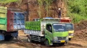 Sempat Tutup dan Kucing-kucingan, Tambang Galian C Ilegal di Kutogirang Mojokerto Kembali Beroperasi Ditengarai Dibekingi Oknum