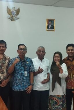 Etik Pendidik di Persimpangan Profesi: Guru Dituntut Sempurna, Tapi Minim Perlindungan