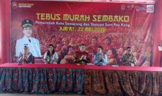KLENTENG SAMPOKONG BERBAGI SEMBAKO MURAH, BANTU MASYARAKAT HADAPI TEKANAN EKONOMI