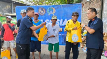 Bukan Cuma Jaga Warga Binaan! Lapas Pati “Blusukan” Turun ke Jalan Lakukan Aksi Bakti Sosial