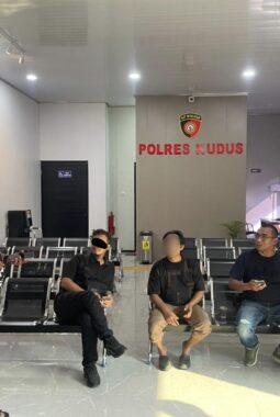 Polres Kudus Amankan Penyebar Hoaks Teror Pocong, Pelaku Akui Cari Keuntungan Konten