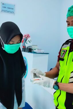 Pastikan Aman dan Bergizi, Sidokkes Polres Wonogiri Periksa Makanan di Dua SPPG Sejak Pagi Hari