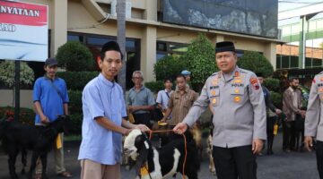 Polres Purworejo Distribusikan Hewan Kurban, Wujud Kepedulian dan Pengabdian kepada Masyarakat